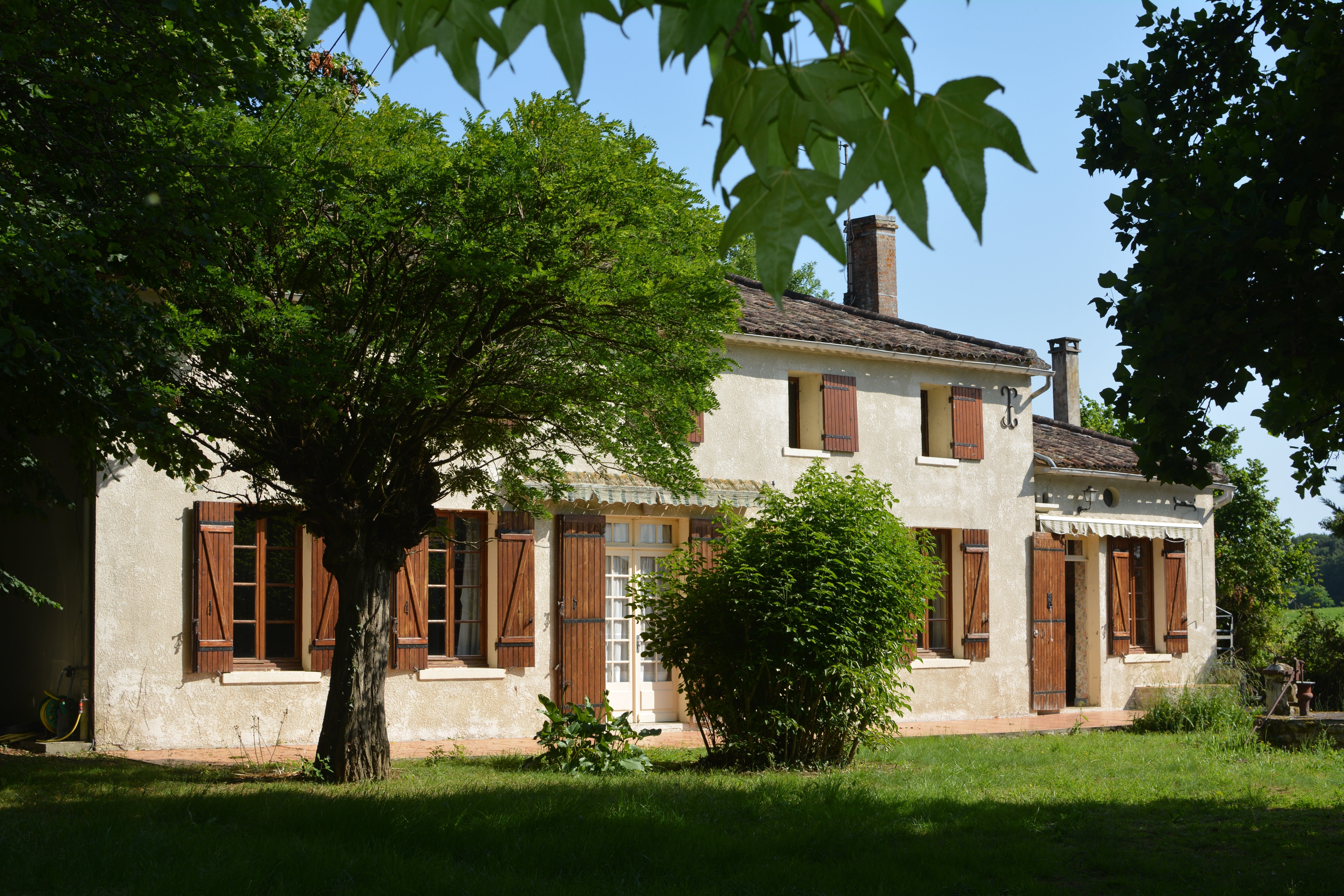 À vendre – Maison de caractère en pierre de 246 m²