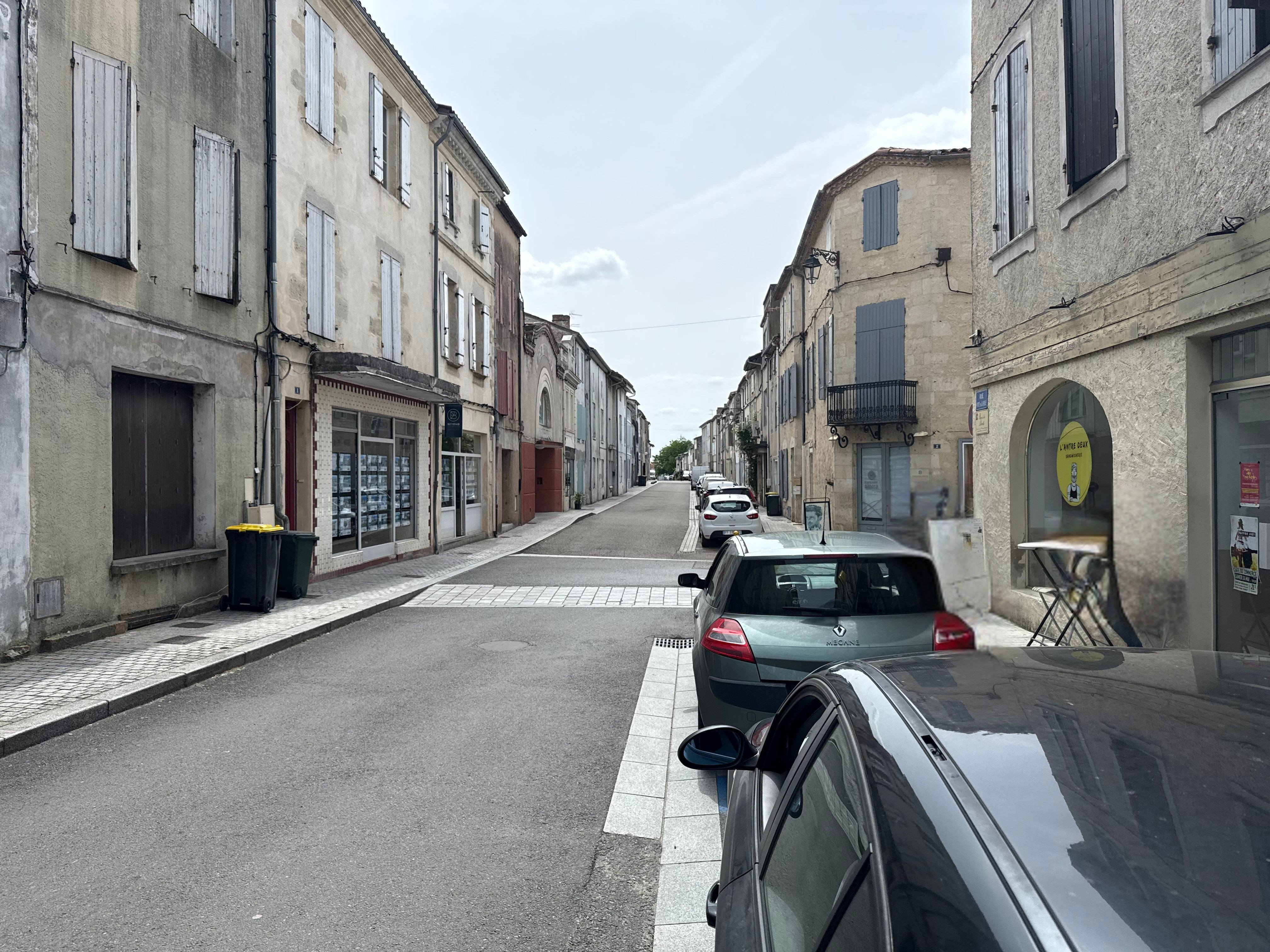 À vendre en exclusivité – Maison de ville avec garage